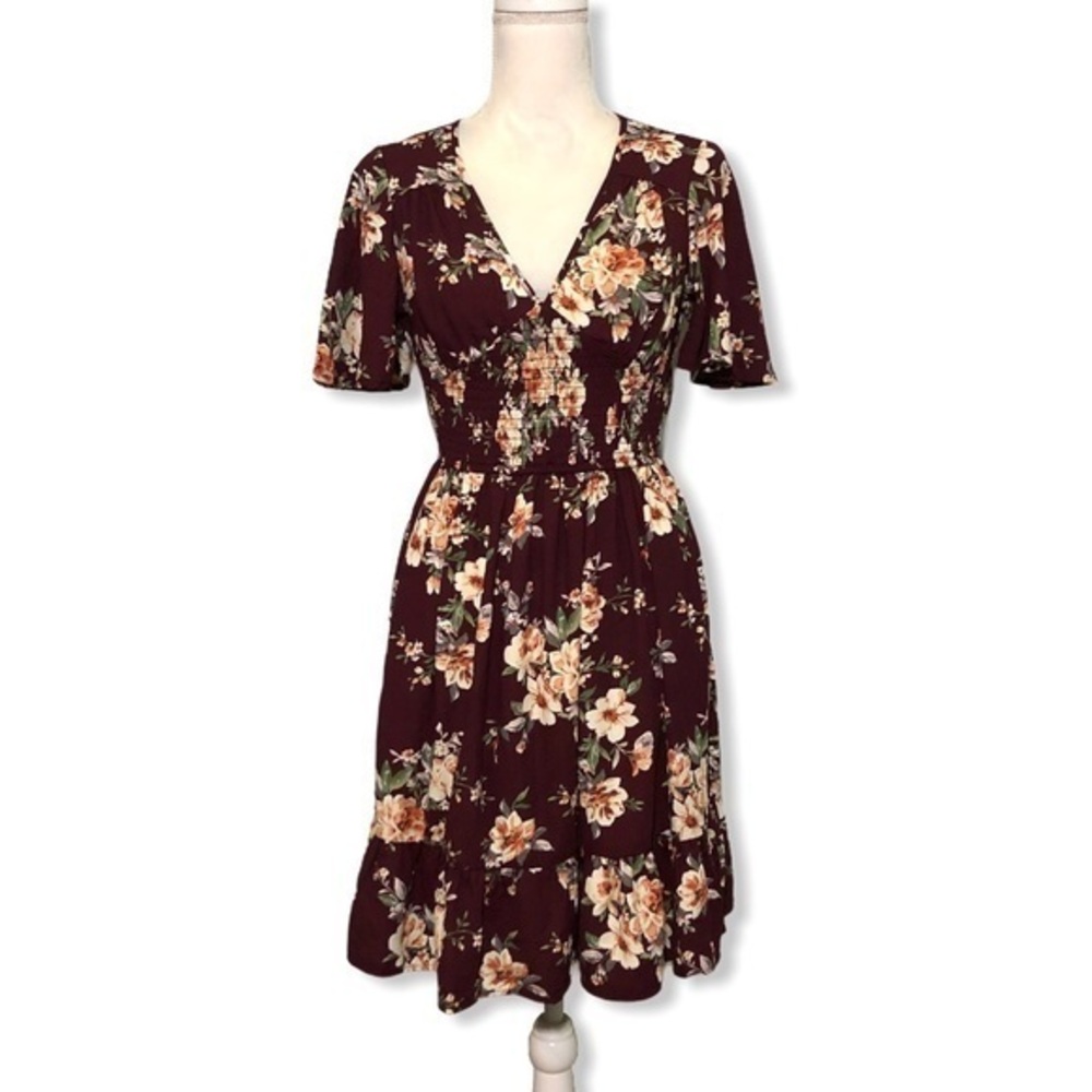 CLEARANCE NWOT Burgundy Wine White Cream Floral Flutter Sleeve Mini Dress New